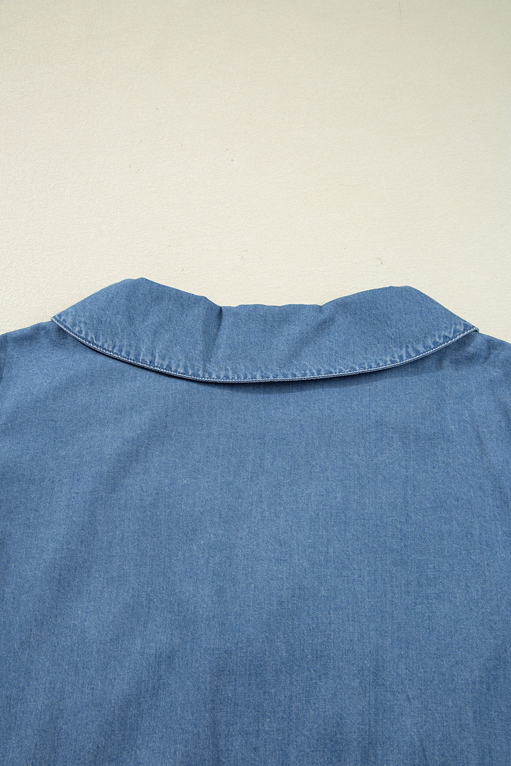 Blusa Azul Corte con Volante