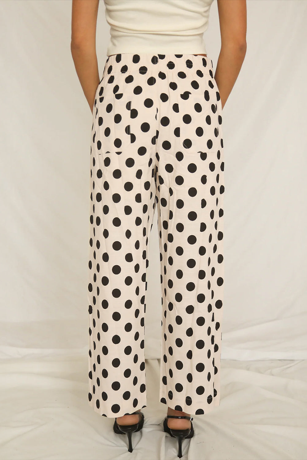 Pantalones Blancos Lunares Negros