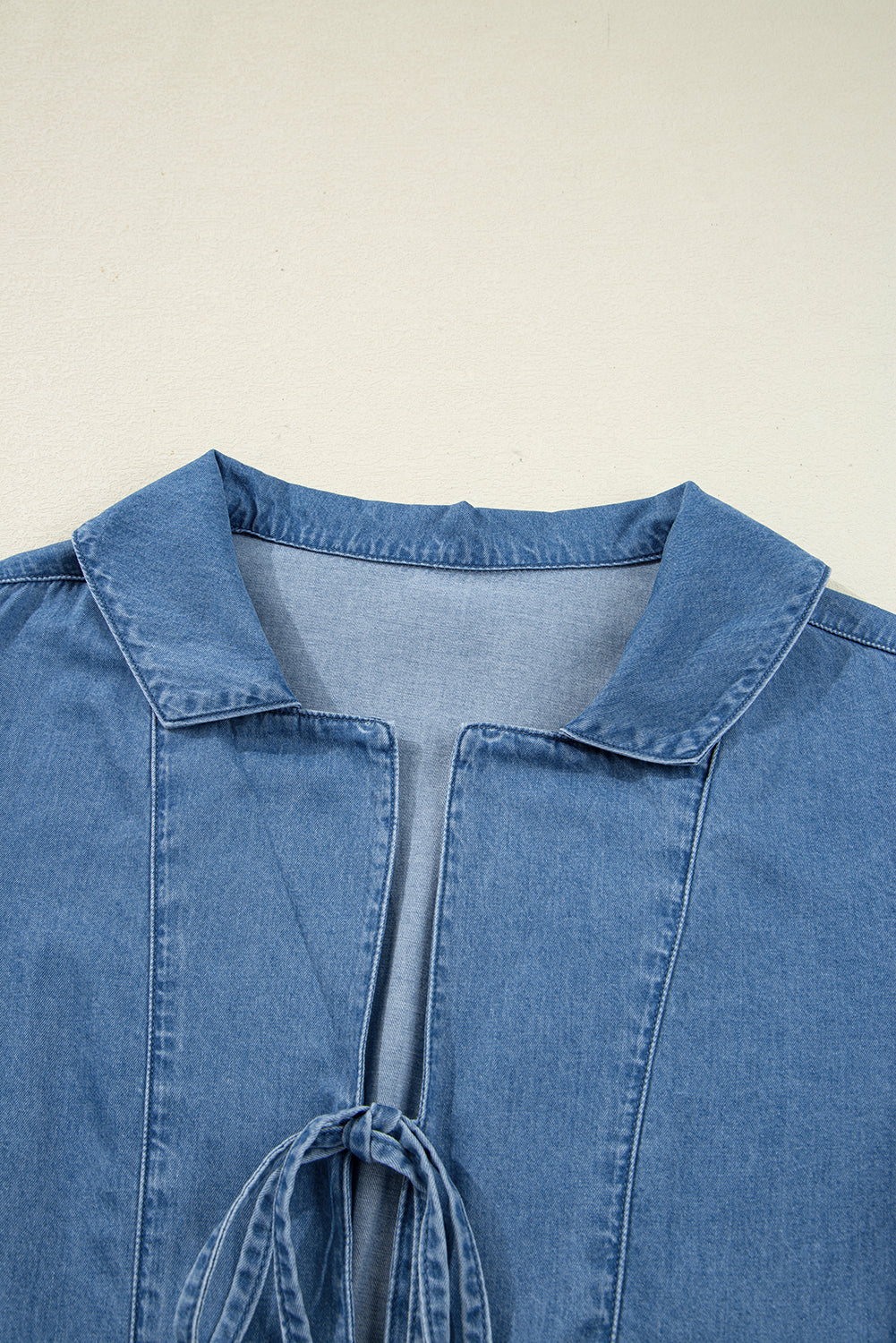 Blusa Azul Corte con Volante